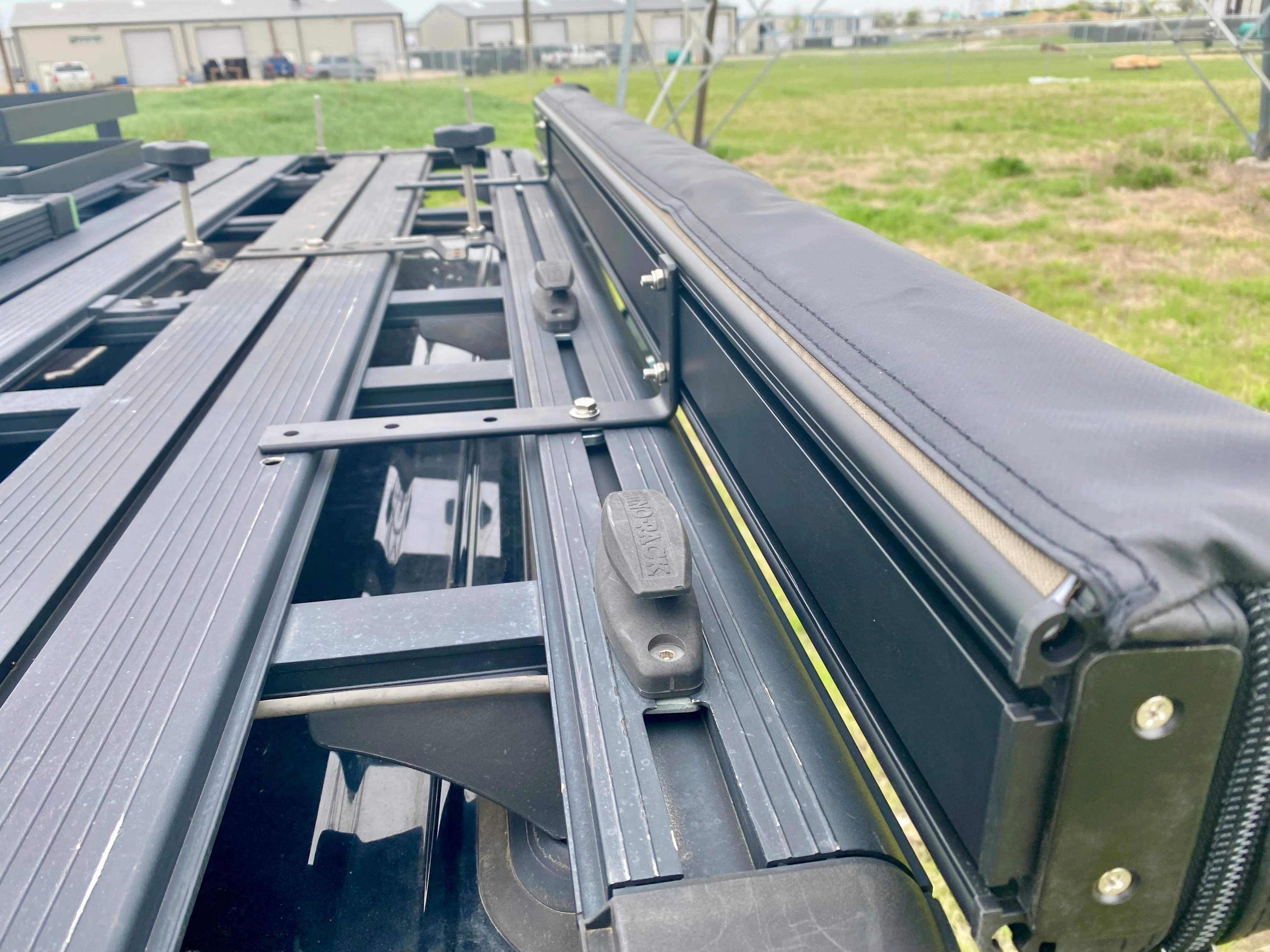 23Zero Bushman Awning 78" X 98"