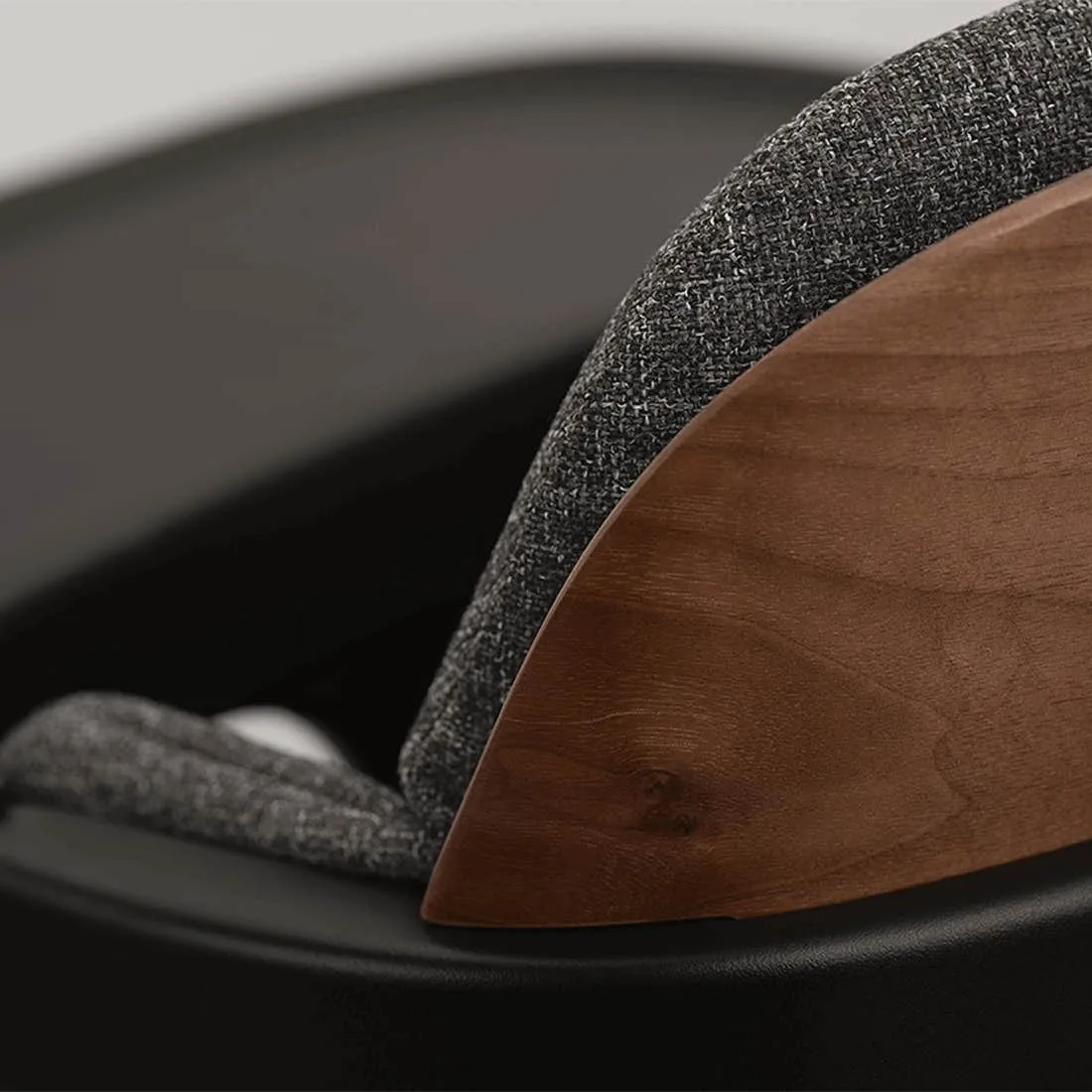 Bryn High Chair by Nuna