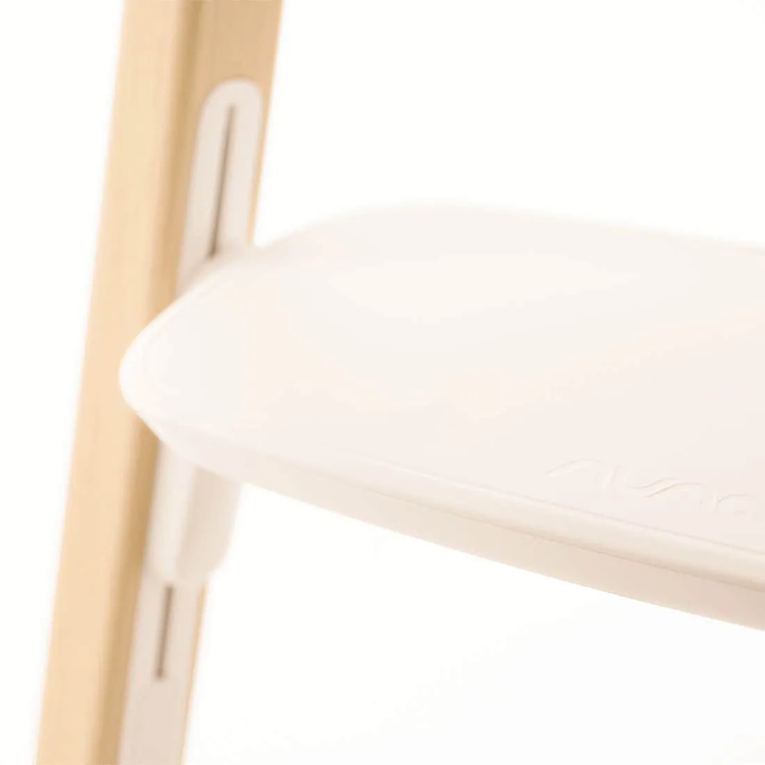 Bryn High Chair by Nuna