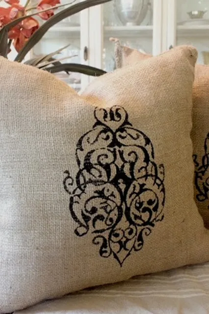 FRENCH GRAINSACK PILLOW